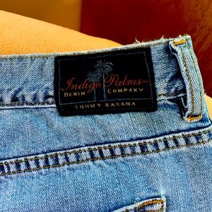 Tommy Bahama - Men’s -  classic fit 40 x 32 jeans.